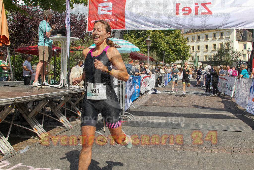 250824_1443_EV4_2099 | Sportfotografie im Rhein-Sieg Kreis, Köln, Bonn, NRW, Rheinland Pfalz, Hessen, etc. Unser Tätigkeitsfeld umfasst den Laufsport vom Volkslauf über den Marathon, Duathlon, Triathon bis zum Ultralauf wie Kölnpfad Ultra oder Schindertrail.