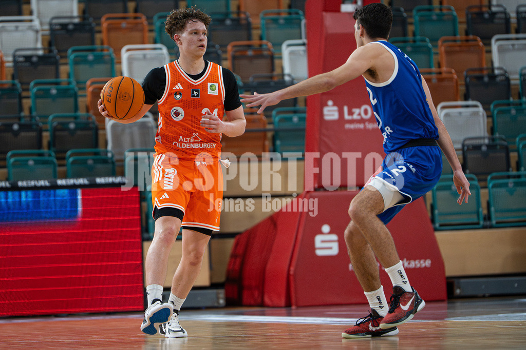 Basketball I Herren I Saison 2025-2026 I 2. Bundesliga ProB Nord I 23. Spieltag I RASTA Vechta II - EN Baskets Schwelm I 7725 | Roy Krupnikas (24, RASTA Vechta II) - Realisiert mit Pictrs.com