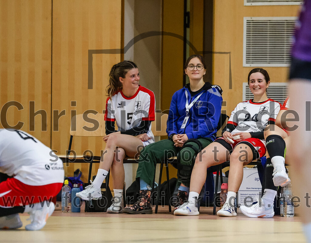 2024-10-13_086_SpVgg_Altenerding_gegen_SC_Freising | Erding, Deutschland, 13.10.2024:Handball, Bezirksoberliga Frauen Altbayern 2024 / 2024, 3. Spieltag, SpVgg Altenerding gegen SC Freising, Endergebnis: 26:35Carla Bluhme (HSG Freising-Neufahrn, #5), Sabrina Schuster (HSG Freising-Neufahrn, #24)Foto: Christian Riedel / fotografie-riedel.net