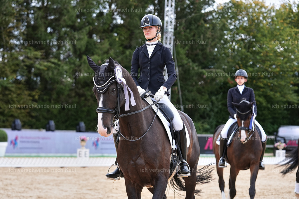 3-Siegerehrung-Dressur M_-Marixx-2058 | working equitationturnier fotograf videograf stoibphotography marixx film working equitation deutschland reitsport turnierfotografie eventfotografie equestrian events