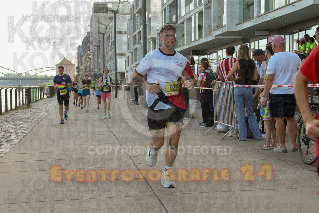 250920_1449_EX1_7773 | Sportfotografie im Rhein-Sieg Kreis, Köln, Bonn, NRW, Rheinland Pfalz, Hessen, etc. Unser Tätigkeitsfeld umfasst den Laufsport vom Volkslauf über den Marathon, Duathlon, Triathon bis zum Ultralauf wie Kölnpfad Ultra oder Schindertrail.