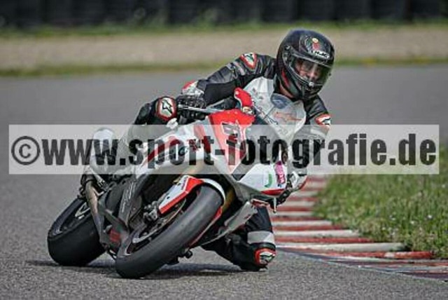 pube1221 | Professionelle Fotos von Sportveranstaltungen, aber auch Hochzeiten und anderen Events. - Realisiert mit Pictrs.com