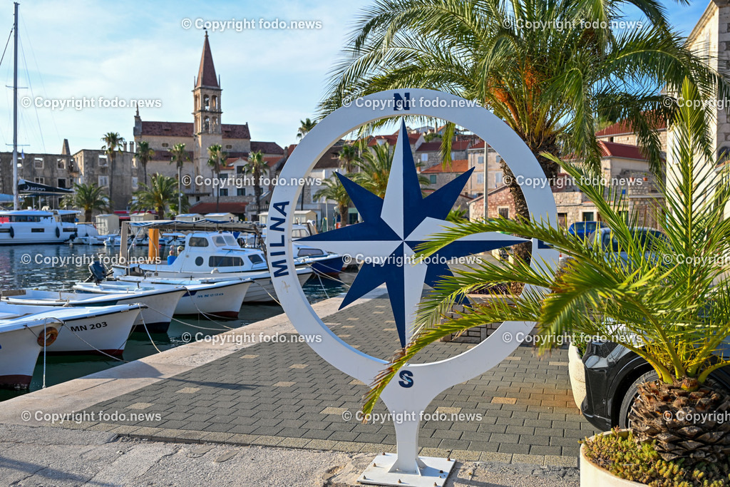 Kroatien_ Brac_ Insel in Dalmatien_ Milna_ 20.07.2025-3 | 20.07.2025, Kroatien, HRV, Brac, Insel in Dalmatien, Milna im Bild Themenbild, Milna, Hafenortschaft in der Gespanschaft Split-Dalmatien auf der Insel Brac, Anlegestelle der ACI-Marina, Feature, Symbolbild