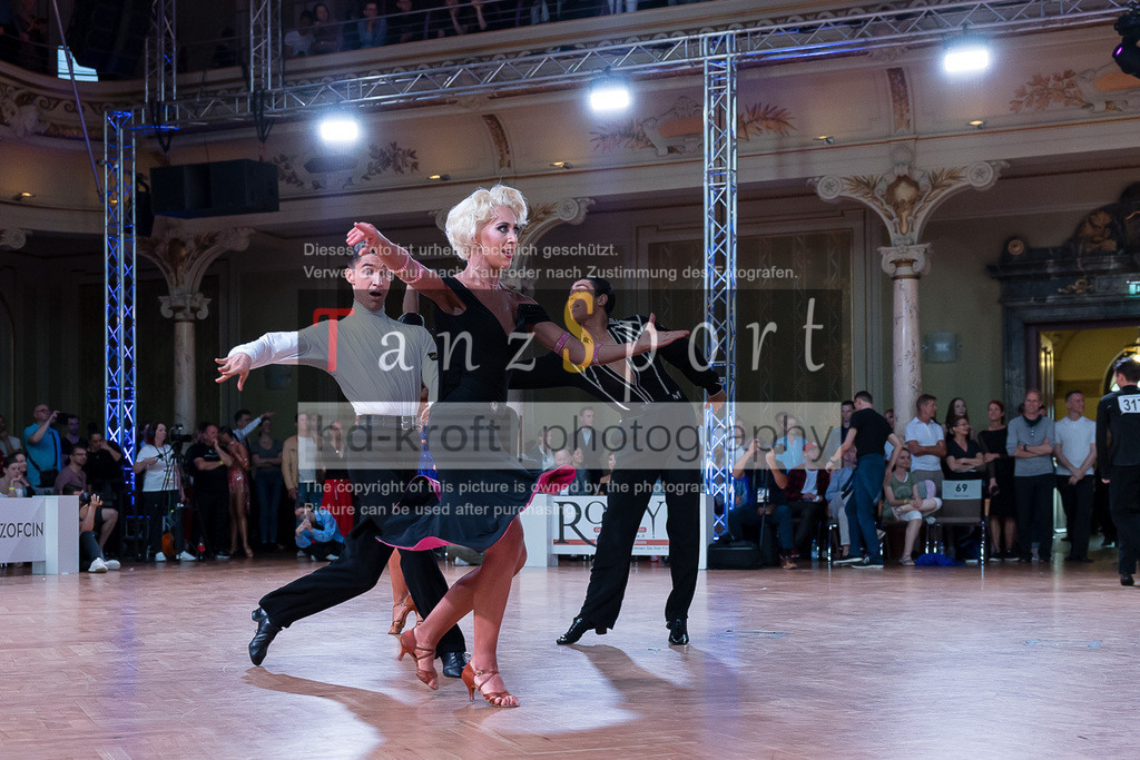 20240706_WDSF_WO_Latin_8462 | Tanzsportbilder, Standardtanz, Lateintanz, WDSF, DTV, LTVB, dancecomp, goc, hessen tanzt, blaues band der spree, walzer, tango, wiener walzer, slowfox, quickstepp, samba, rumba, cha-cha-cha, paso doble. jive, hd-kroft photography, turniertanzsport