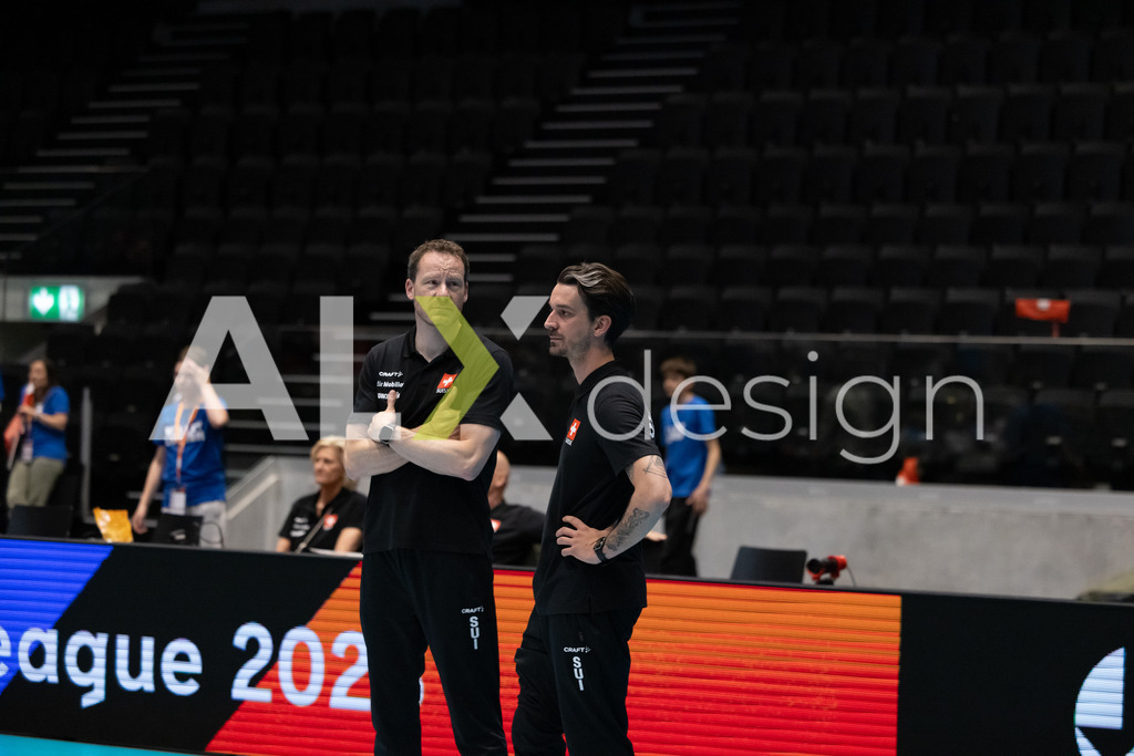 Luxembourg v Switzerland - CEV European League Men | KRIENS, SWITZERLAND - JUNE 12: JUAN MANUEL SERRAMALERA and MARCO FÖLMLI of Switzerland during the CEV European League match between Luxembourg and Switzerland at Pilatus Arena on June 12, 2026 in Kriens, Switzerland. - Realisiert mit Pictrs.com