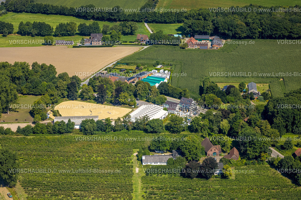 Gladbeck250800703 | Luftbild, Reiterverein Gladbeck e.V., Baustelle mit Neubau und Fassadengerüst, Rentfort, Gladbeck, Ruhrgebiet, Nordrhein-Westfalen, Deutschland