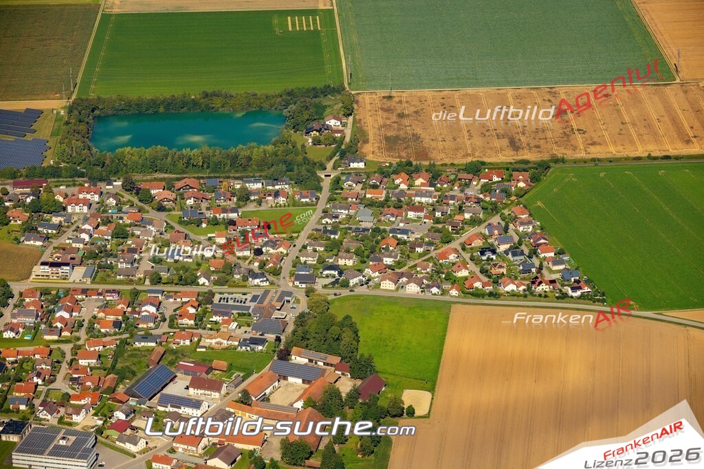 Das Luftbild zeigt : Wohnung Otzing - Die Luftaufnahme wurde 2023 vom UL-Flugzeug aus erstellt ( keine Drohne ) - Hochauflösende Luftaufnahme - Für grossformatige Ausdrucke geeignet. Die Geschenkidee !Mit Lizenz und Bildrechte bestellbar