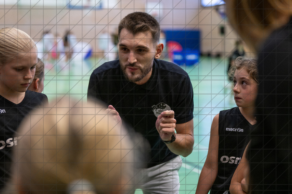 2. DBBL Nord 25/26 | Spieltag 04 | BBC Osnabrück vs. TuS Lichterfelde | 12.10.25: 2. DBBL Nord 25/26 | Spieltag 04 | BBC Osnabrück vs. TuS Lichterfelde / Osnabrück / Deutschland  //   CREDIT:www.bullenfotos.de, Martin König, Hörner Weg 40, D-49078 Osnabrück, +4917663732967 // Nutzung und Weitergabe nur zu den vereinbarten Zwecken. Presseanfragen an Ersteller. Alle Rechte beim Ersteller. Honorierung nach MFM. - Realisiert mit Pictrs.com