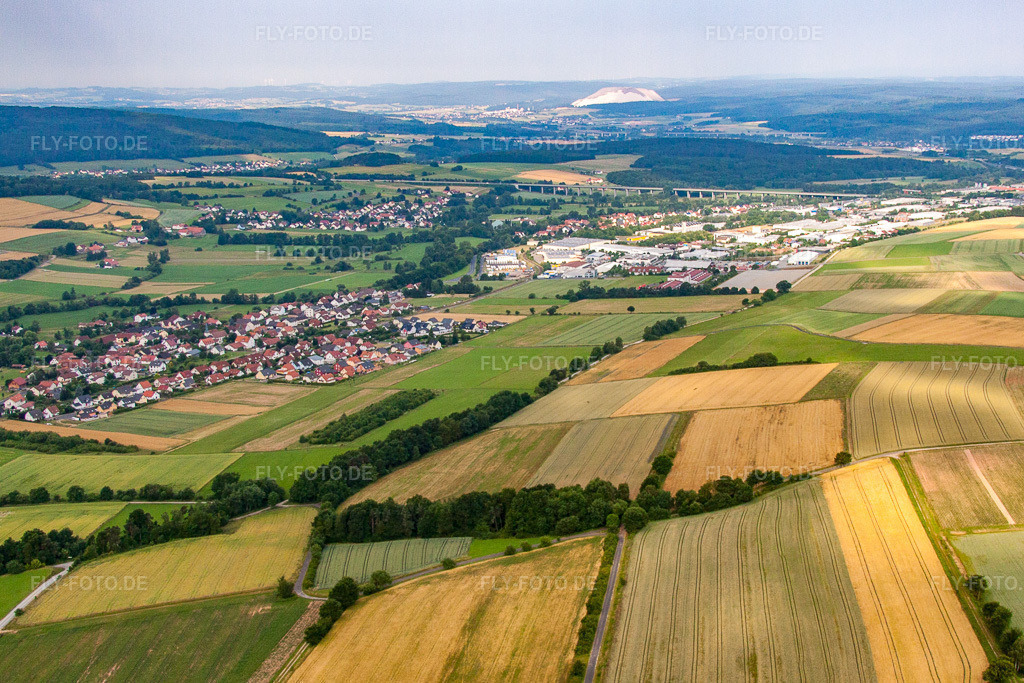 Luftbild: Ortsansicht von Nordosten im Ortsteil Rönshausen in Eichenzell im Bundesland Hessen in Deutschland. Foto: IMG_68868.jpg vom 22.06.2014 durch Werner Riehm/FLY-FOTO.de
