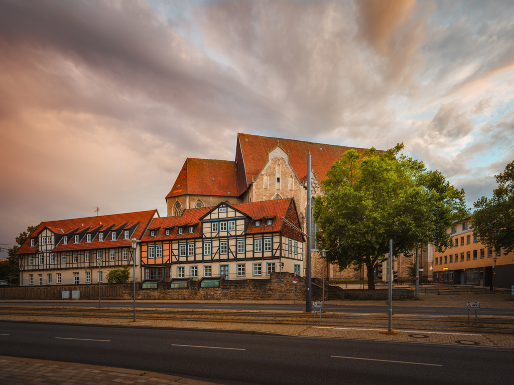 Ägidienviertel | Entdecke exklusive Fotokunst aus Braunschweig: Bildband, Leinwände, Postkarten, Kalender, digitale Downloads & Bildlizenzen. Jetzt im offiziellen Beautiful Braunschweig Shop! - Realisiert mit Pictrs.com