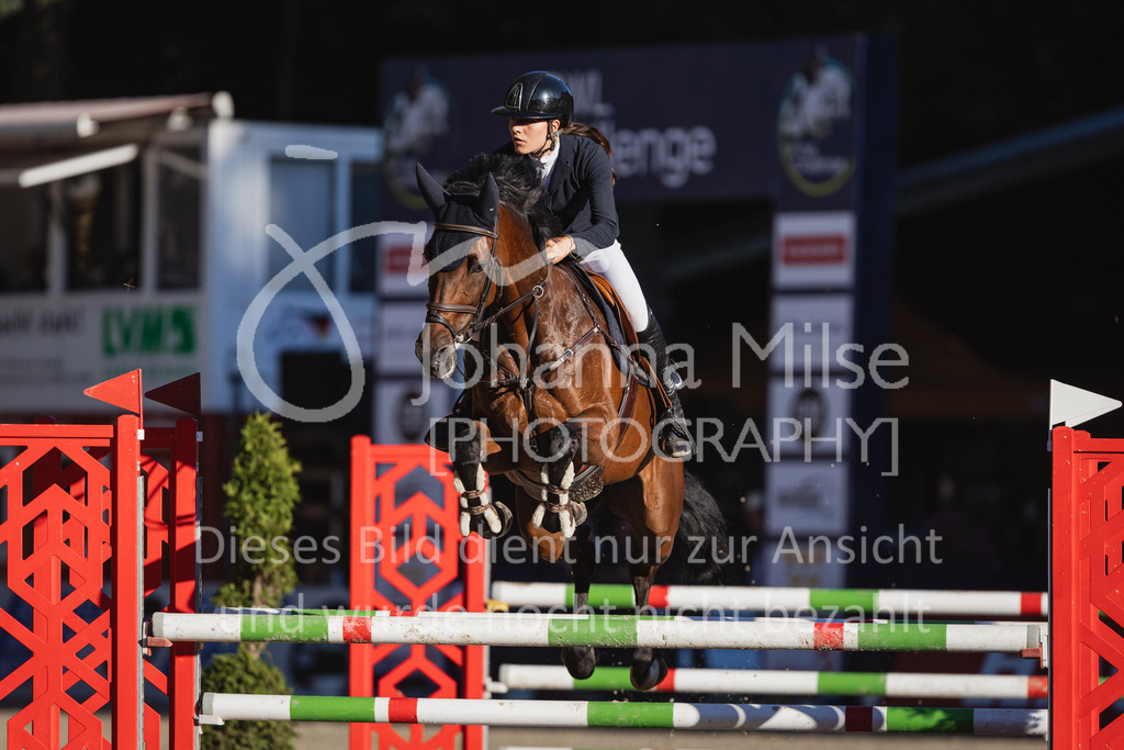 230908_OWLCh_AmateurM-213 | Deine schönsten Turniermomente als professionelle Fotos! Entdecke hochwertige Pferdesport-Fotografie im Online-Shop. Jetzt Fotos finden & bestellen!