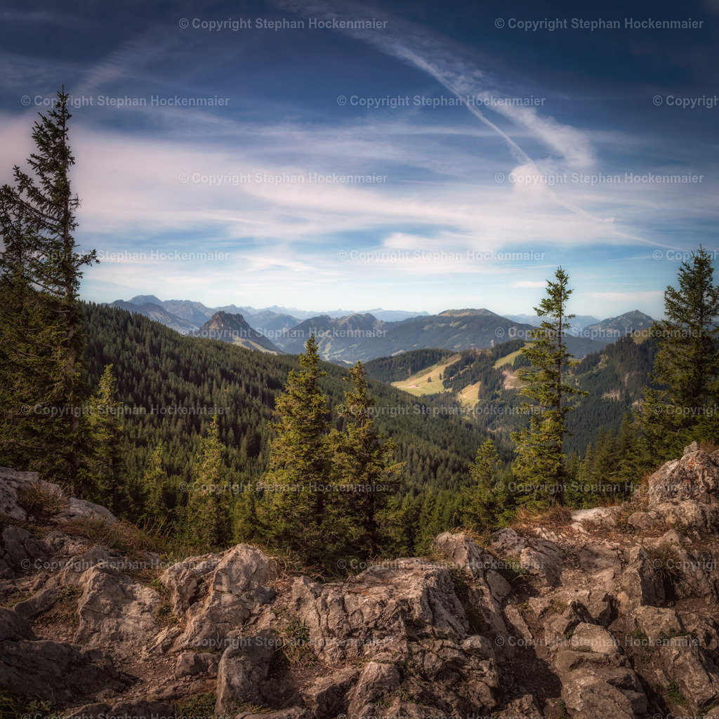 Alpspitz Ausblick | Panorama Ausblick von der Alpspitz in Nesselwang auf die Bergwelt in den Allgäuer Alpen - Realisiert mit Pictrs.com