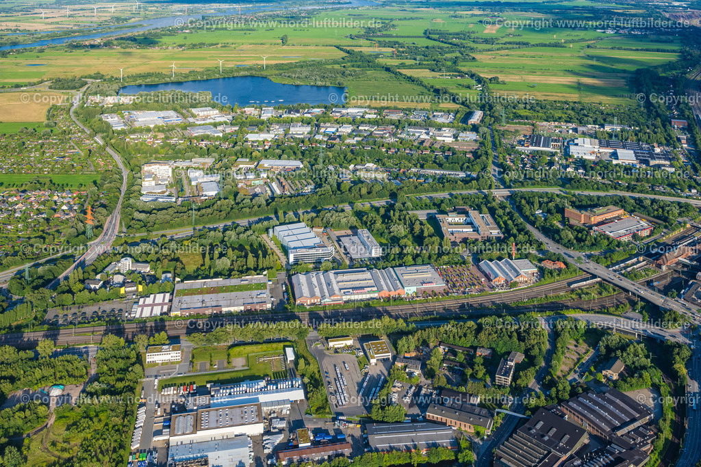 Hamburg_Harburg_Gewerbegebiet_ELS_9275040823 | HAMBURG 09.08.2023 Gewerbegebiet und Firmenansiedlung Großmoorbogengraben in Harburg in Hamburg. // Industrial estate and company settlement Grossmoorbogengraben in Harburg in Hamburg. Foto: Martin Elsen