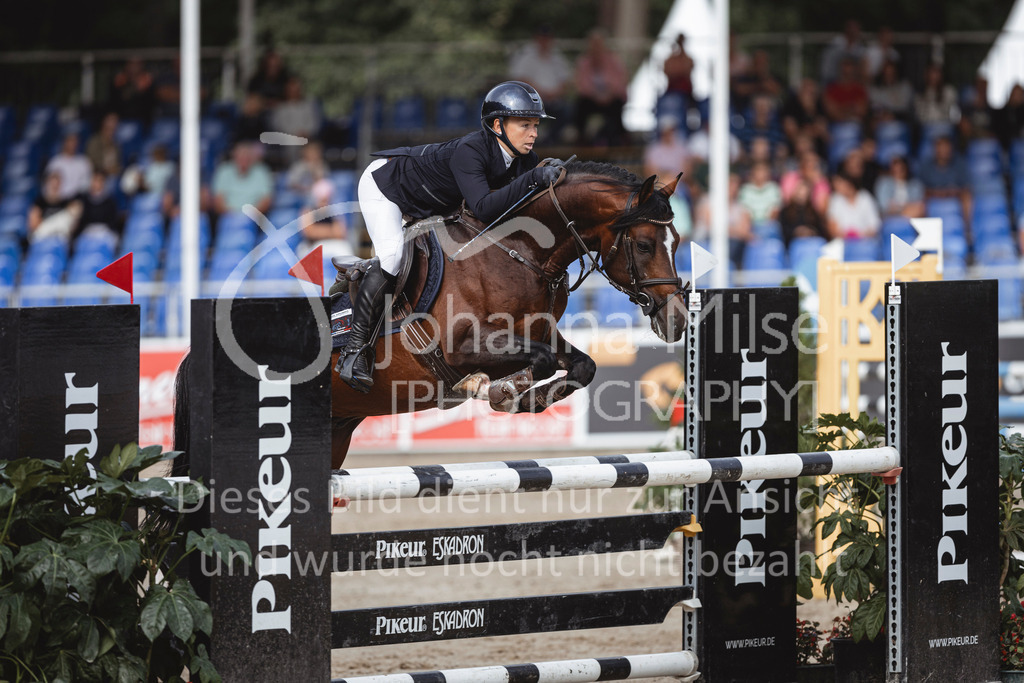 240906_BuCha_Pony-L-6j-248 | Deine schönsten Turniermomente als professionelle Fotos! Entdecke hochwertige Pferdesport-Fotografie im Online-Shop. Jetzt Fotos finden & bestellen!