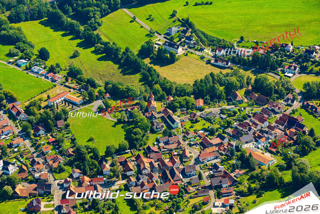 Luftbild der Stadt Reurieth - Die Luftaufnahme wurde 2025 vom UL-Flugzeug heraus erstellt ( keine Drohne ) - Hochauflösende Luftaufnahme - für professionelle Ausdrucke geeignet. Die Geschenkidee !Hier alle&nbsp;Infos zur Lizenzierung der LuftaufnahmeWir fliegen auch dieses Jahr wieder in Ihre Region um Luftbilder zu erstellen.- Luftbild anfragen