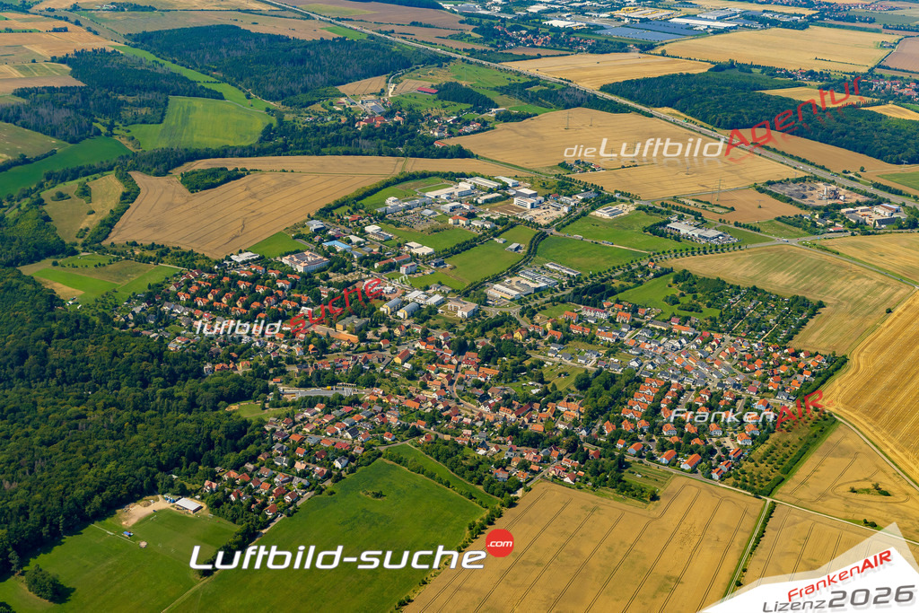 Luftaufnahme Legefeld Weimar - Die Luftaufnahme wurde 2025 vom UL-Flugzeug heraus erstellt ( ohne Drohne ) - Hochauflösende Luftaufnahme - für professionelle Ausdrucke geeignet. Die Geschenkidee !Mit Lizenz und Bildrechte bestellbar