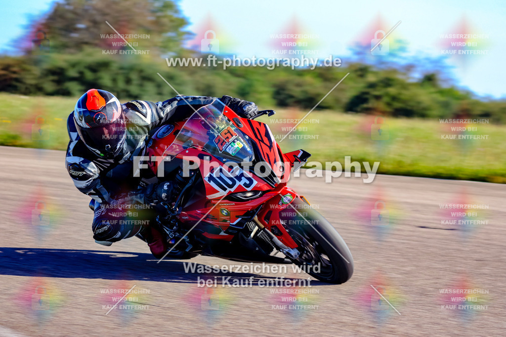 _TOU1618 | Hier findet Ihr Bilder von Touristenfahrten auf der Nürburgring Nordschleife oder von anderen Veranstaltungen die ich besucht habe. Viel Spass beim Durch Schauen 