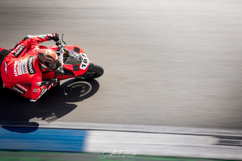 Ducati Trackday Hockenheimring 2026 | Entdecken Sie die faszinierende Welt von Alexander Tschuncky Arts: Kreative Fotografie, atemberaubende Automobilkunst und hochwertiger Bilderdruck. Lassen Sie sich inspirieren! - Realisiert mit Pictrs.com