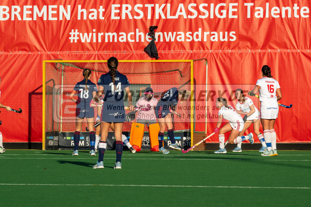 BHC Damen - DHC 3-4 3.11.24 SG-1313 | Hockey,Sport,Fieldhockey,1.Bundesliga,2.Bundesliga,Sportfotografie,Shop,Sportphotography,Feldhockey,Hockeyliga