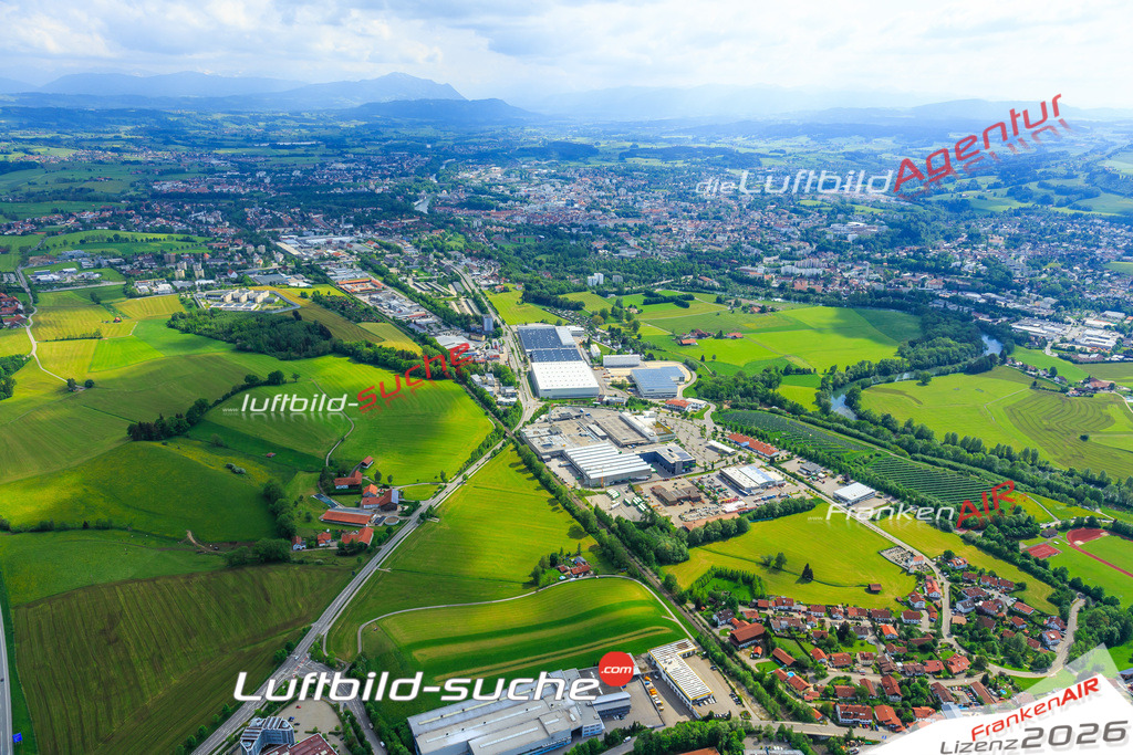 Die Luftaufnahme Hub - Kempten Allgäu wurde vom UL-Flugzeug (keine Drohne) aus fotografiert.Hohe Druck- Auflösung-die Geschenkidee!