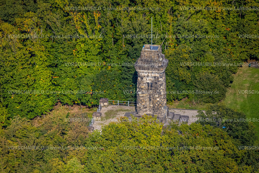Hagen241005112 | Luftbild, Bismarckturm des Drei TürmeWeg, bestehend aus Bismarckturm, Eugen-Richter-Turm und Kaiser-Friedrich-Turm, Waldgebiet, Wehringhausen, Hagen, Ruhrgebiet, Nordrhein-Westfalen, Deutschland