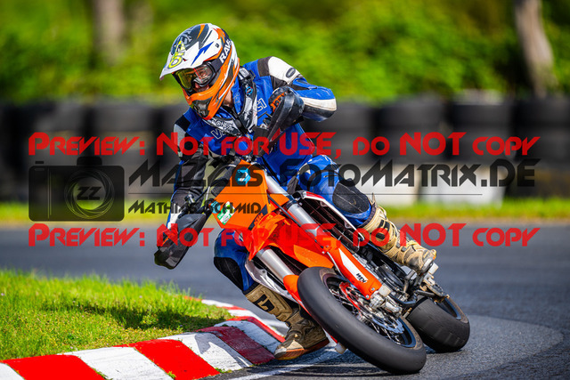 MaZZes_FotoMatrix_240430_6007705_2976 | Fotograf Mathias Schmid
Sportfotograf,
Eventfotograf,
Hochzeitsfotograf,
Portraitfotograf