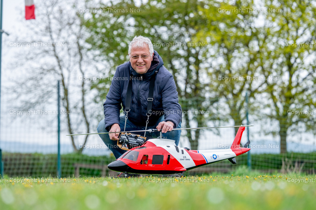 Modellflieger-Bensheim-Fotografie-Thomas-Neu-65 | bbe, Bensheim, Modellflieger Vorsitzender Heino Eickmeier und Heinz Wolf (Vollbart) ,  ,Bild: THomas Neu