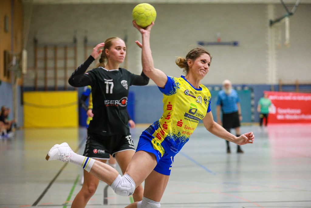 SVN_TvVoerde_021124_095 | Bildergalerie von Sport-Ereignissen aber auch von weiteren spannenden Dingen - nicht nur vom Niederrhein. In Anlehnung an den bekannten Spruch von Hanns Dieter Hüsch heißt das Motto: "Niederrhein ist überall".  - Realisiert mit Pictrs.com