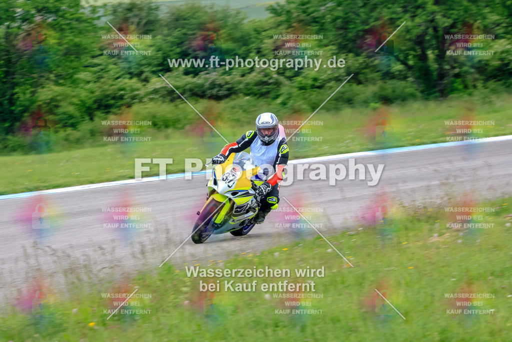 MotoTeam-3241 | Hier findet Ihr Bilder von Touristenfahrten auf der Nürburgring Nordschleife oder von anderen Veranstaltungen die ich besucht habe. Viel Spass beim Durch Schauen 