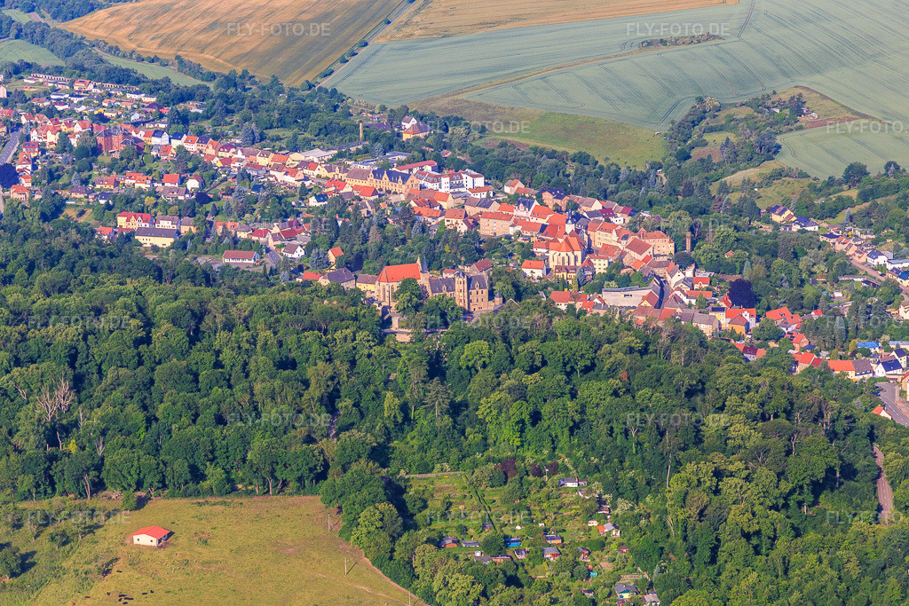 Luftbild: Schloss Mansfeld in Mansfeld im Bundesland Sachsen-Anhalt in Deutschland. Foto: IMG_148113.jpg vom 12.06.2025 durch Werner Riehm/FLY-FOTO.deSchloss Mansfeld - Christliche Jugendbildungs- und Begegnungsstätte
