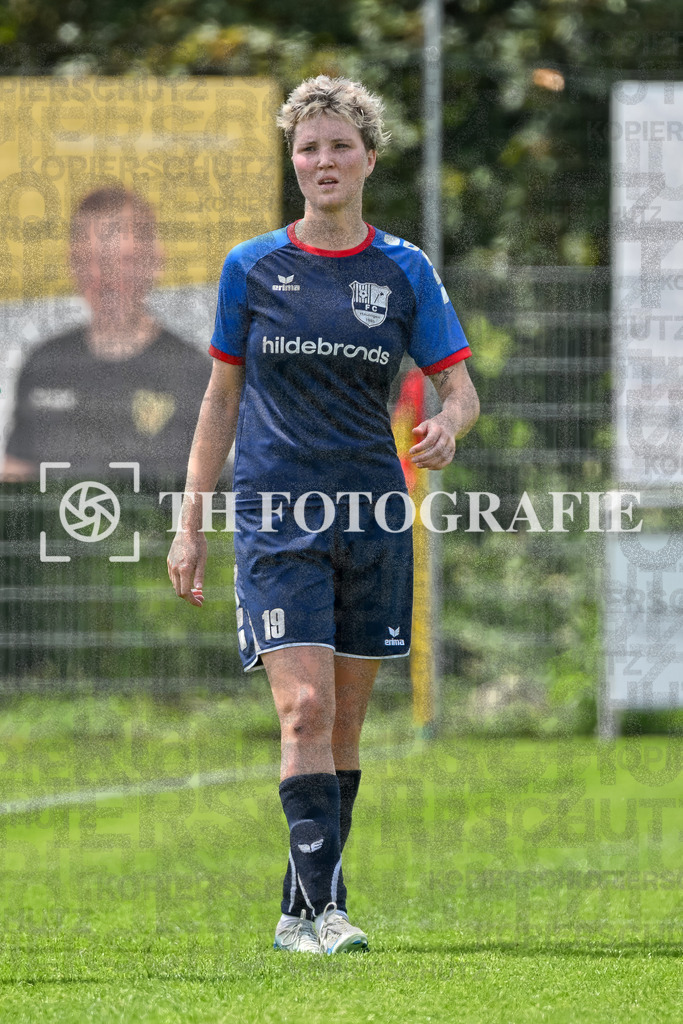 GER, FC Hauingen - SV Waldhaus, Frauen-Fussball, Rothaus Bezirkpokal, Finale, Saison 2024/2025, 29.05.2025 | Veronika Pasch (FC Hauingen, #19)GER, FC Hauingen - SV Waldhaus, Frauen-Fussball, Rothaus Bezirkpokal, Finale, Saison 2024/2025, 29.05.2025Foto: TH Fotografie/Thomas Hess