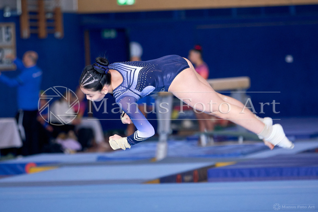 2024-10-06-1-A-DSC03249 | Professionelle Sportfotografie in Hamburg, Schleswig-Holstein und Niedersachsen – spezialisiert auf Rhönrad, Geräteturnen, Leistungsturnen und rhythmische Sportgymnastik. Bundesweite Begleitung von Rhönrad-Events. Jetzt Sport-Fotos - Realisiert mit Pictrs.com