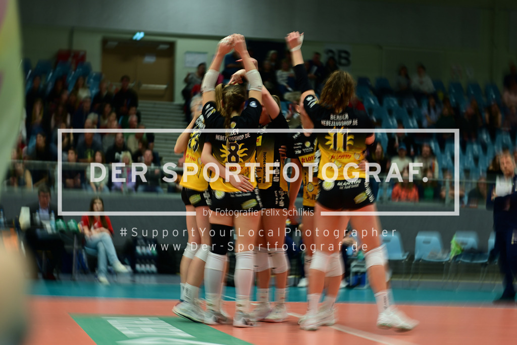 Volleyball I Frauen I Saison 2025-2026 I Bundesliga I Hauptrunde I ETV Hamburger Volksbank Volleys - VfB 91 Suhl I 112328 | Der Sportfotograf. - Realized with Pictrs.com