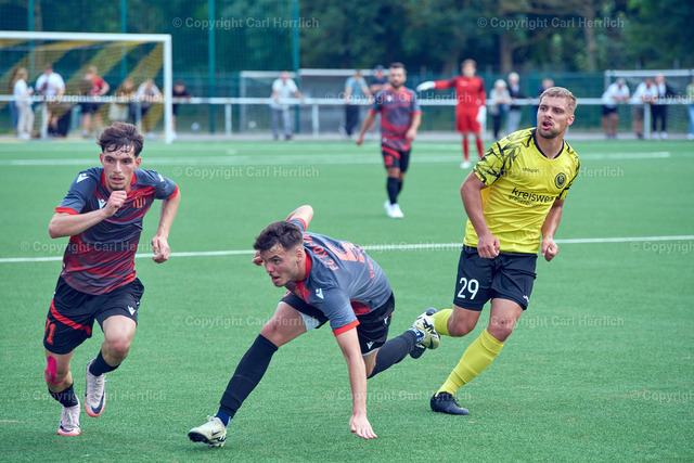 18.8.24 Kapellen-Kosova (29) | High End Portraits. Einzelportrait Paarportrait Gruppenportrait Künstlerportrait Bandportzait Bühnenfotografie Fashion Lifestyle Urbanlife  - Realisiert mit Pictrs.com