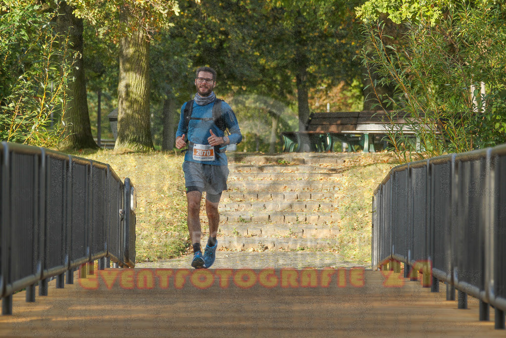 231015_1027_EV4_1531 | Sportfotografie im Rhein-Sieg Kreis, Köln, Bonn, NRW, Rheinland Pfalz, Hessen, etc. Unser Tätigkeitsfeld umfasst den Laufsport vom Volkslauf über den Marathon, Duathlon, Triathon bis zum Ultralauf wie Kölnpfad Ultra oder Schindertrail.