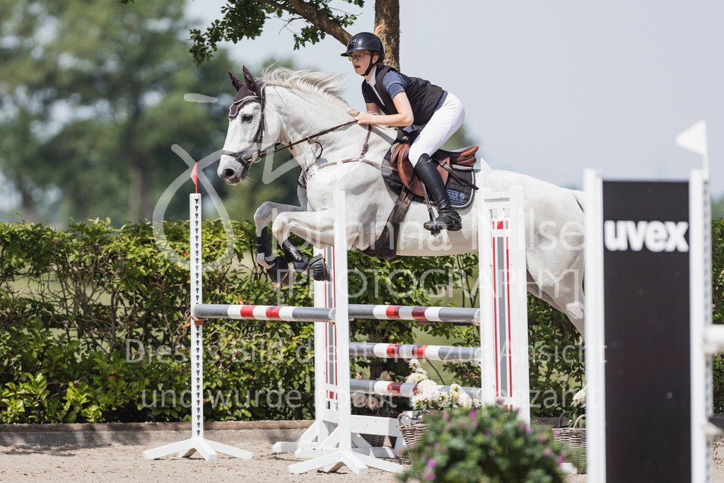 250622_Lemwerder_L-Spr-612 | Deine schönsten Turniermomente als professionelle Fotos! Entdecke hochwertige Pferdesport-Fotografie im Online-Shop. Jetzt Fotos finden & bestellen!