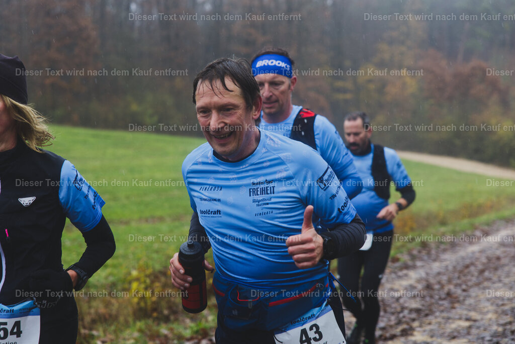 cineathletes-huegelland-2025-11-09-10-22-04 | Sportfotografie rund um Obstacle Course Racing und Trail Run - Realisiert mit Pictrs.com