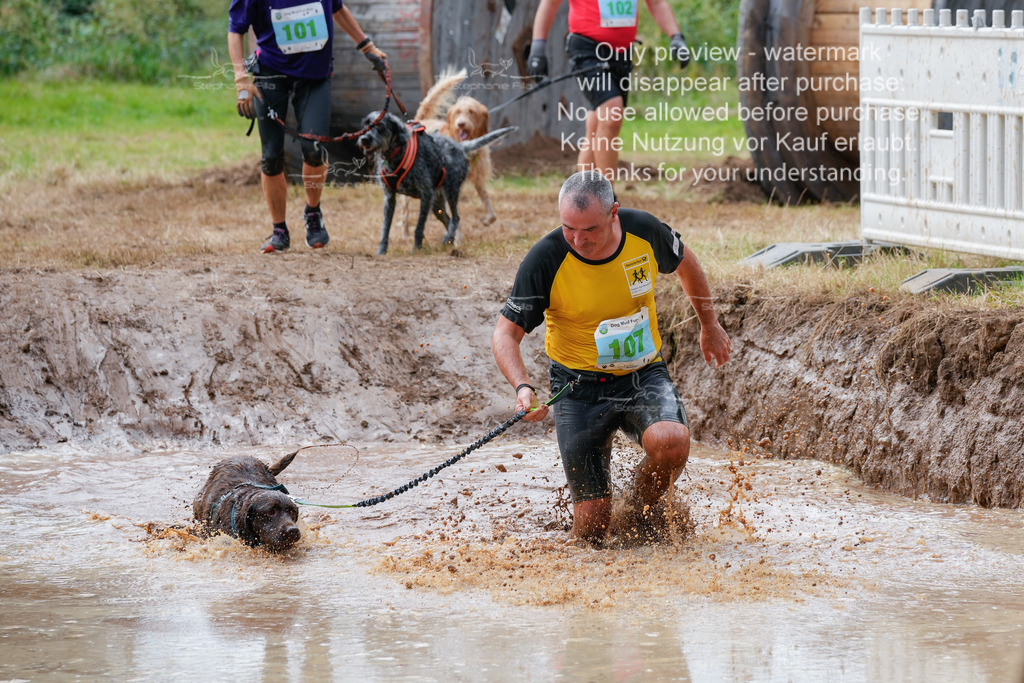 Schlamm_mit_Hund (63 von 460) | stephaniefillaphotographie - Realisiert mit Pictrs.com