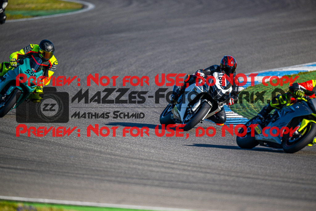 MaZZes_FotoMatrix_230410_1223 | ROT