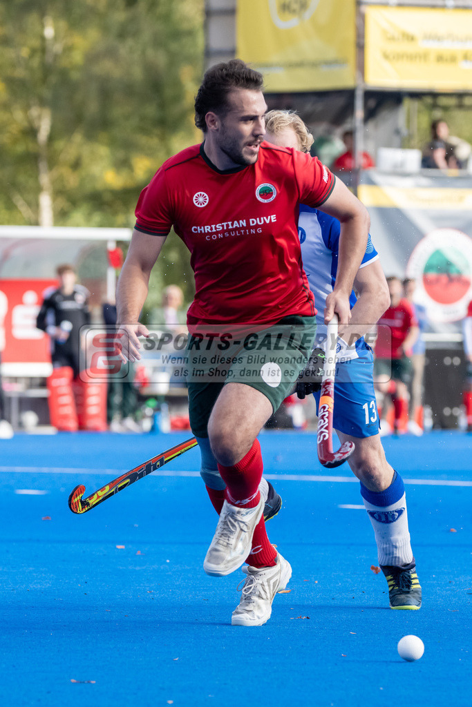 HK_20241019_107932 | 1. Bundesliga Herren Crefelder HTC - Großflottbeker THGC am 19.10.2024 CHTC, Krefeld , Masi Pfandt ( Crefelder HTC #77 ) , Stefan Witte ( GTHGC #13 )