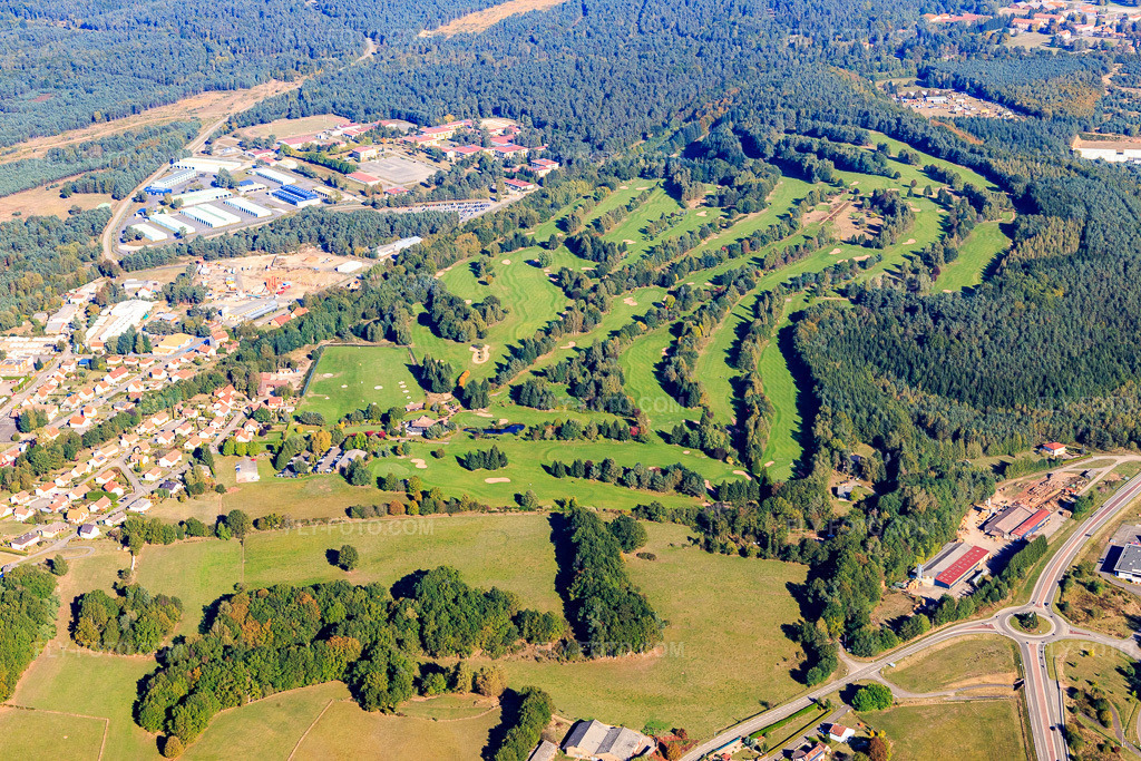 Aerial view: Golf de Bitche in Bitche in the state Moselle, France. – Photo: IMG_095159.jpg taken on 10/16/2016 by Werner Riehm/FLY-FOTO.com – Resolution of the original: 5472 x 3648 px – Golf de bitche - Golf 27 trous - Lorraine - Alsace