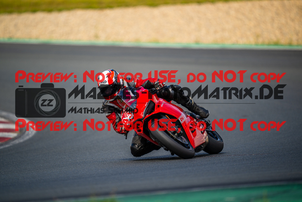 MaZZes_FotoMatrix_240724_6007705_2-537 | ROT