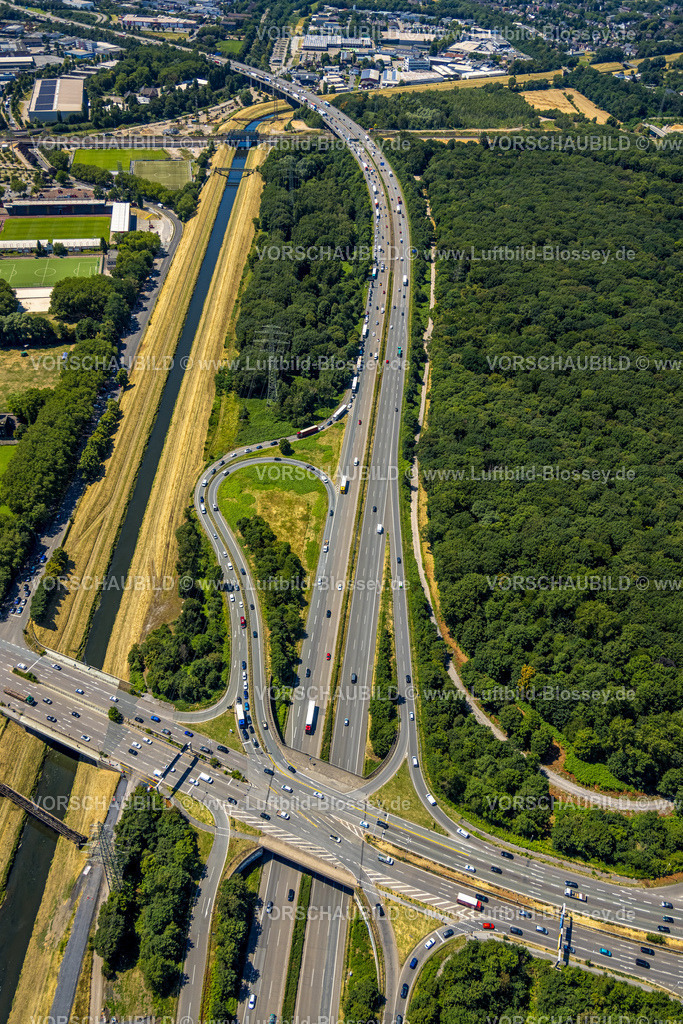 Oberhausen230705381 | Luftbild, Autobahnkreuz Oberhausen-Zentrum, Autobahn A42 und Autobahn A516, Buschhausen, Oberhausen, Ruhrgebiet, Nordrhein-Westfalen, Deutschland