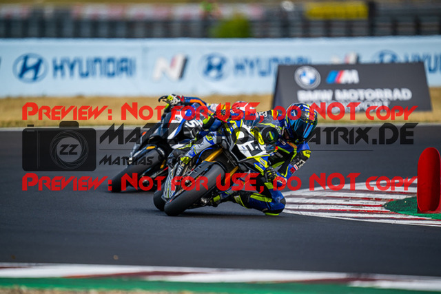 MaZZes_FotoMatrix_220625_2243 | PROSUPERSTOCK