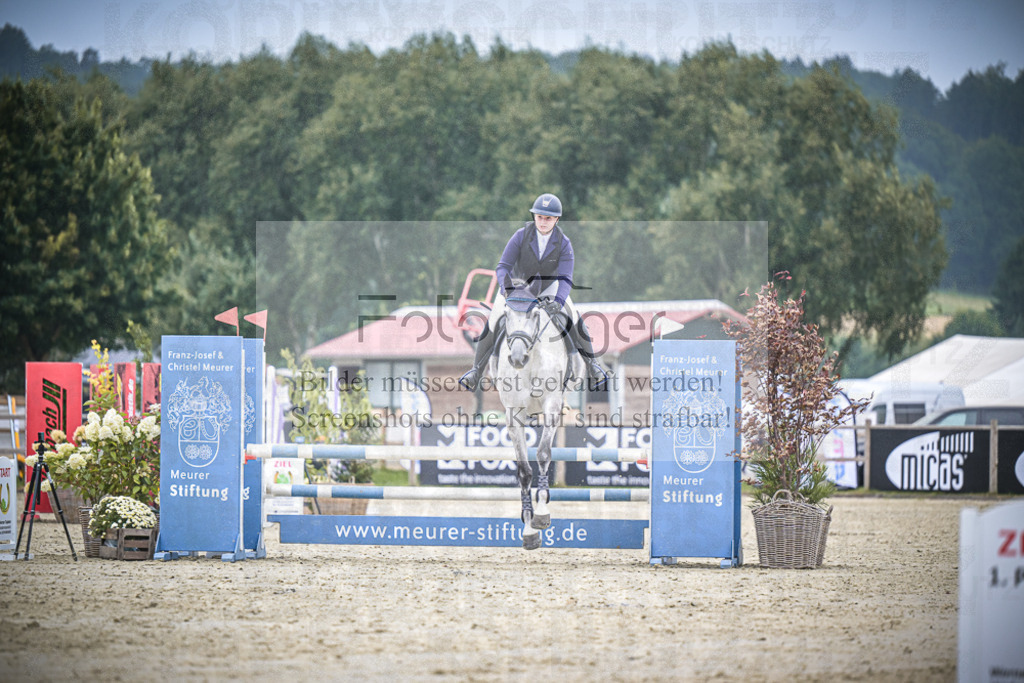 DOS_0186 | Entdecke hochwertige Reitturnierfotos von Foto Oger. Professionell, emotional und authentisch – jetzt Lieblingsmomente im Shop bestellen.Deutschlandweite Turnierfotografie. - Realisiert mit Pictrs.com