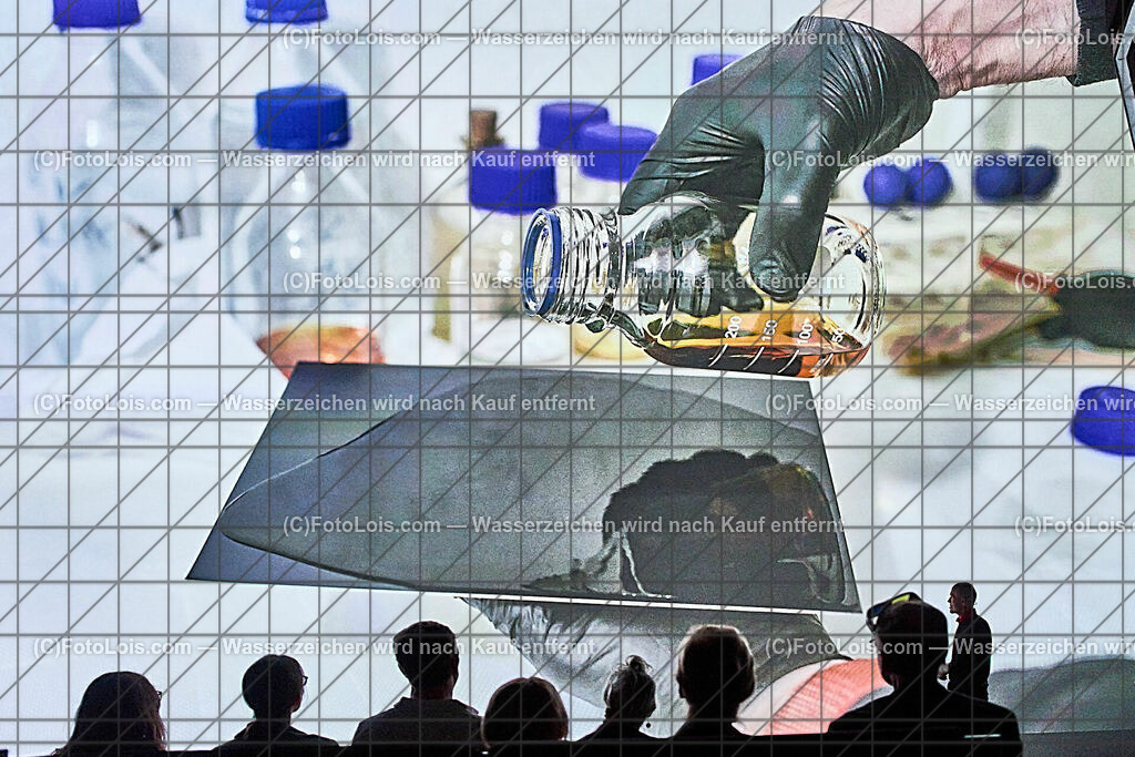 ALP8592_Linz_ARS-Elektr_MH_Nassplattenfotografie | (C)FotoLois.com, Alois Spandl, Linz an der Donau - ARS Elektronica Center, Multimediashow über Nassplattenfotografie von Markus Hofstätter, Fr 13. Oktober 2023.