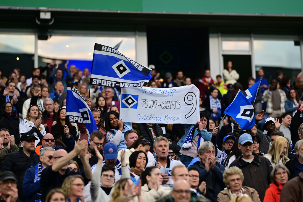 Fußball I Frauen I Saison 2024-2025 I DFB-Pokal I Halbfinale I Hamburger SV - SV Werder Bremen | Der Sportfotograf. - Realisiert mit Pictrs.com