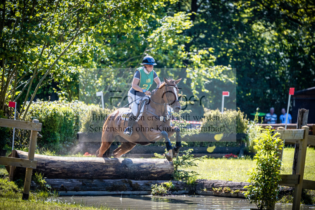 Vielseitigkeitsturnier Melle Oldendorf | Entdecke hochwertige Reitturnierfotos von Foto Oger. Professionell, emotional und authentisch – jetzt Lieblingsmomente im Shop bestellen.Deutschlandweite Turnierfotografie. - Realisiert mit Pictrs.com