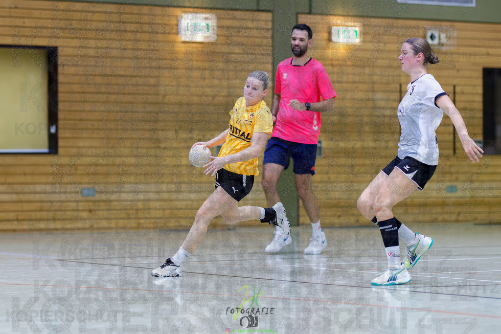 Frauen Oberliga Mitte (HHV); HSG Eibelshausen/Ewersbach - HSG Linden | Frauen Oberliga Mitte (HHV); HSG Eibelshausen/Ewersbach - HSG Linden am 15.11.2025 in Eibelshausen (Holderberghalle)Photo © 2025 - Jörg Heinrich - Realisiert mit Pictrs.com