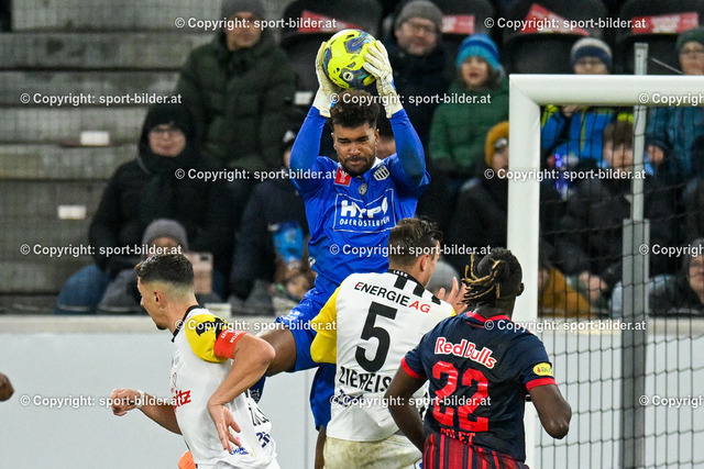 AUT, OEFB Uniqa Cup, LASK Linz vs FC Red Bull Salzburg | 02.02.2024, Raiffeisen Arena Linz, AUT, OEFB Uniqa Cup 4.Runde, LASK Linz vs FC Red Bull Salzburg, im Bild Tobias Okiki Lawal (Lask), Robert Zulj (Lask), Philipp Ziereis (Lask), Oumar Mickael Solet Bomawoko (RBS)


// OEFB Uniqa Cup Round 4 Match between LASK Linz vs FC Red Bull Salzburg in Linz, Austria on 2024/02/02
